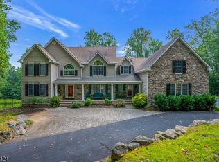 107 Wildcat Trl, Asbury, NJ 08802