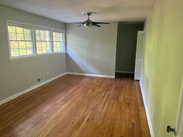 2836 Umberland Dr — Photo 12