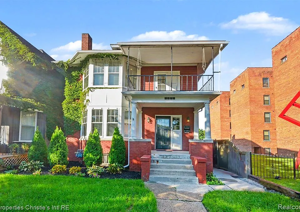 1071 Van Dyke St #2