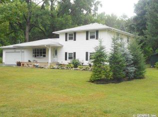 176 Golden Rd, Rochester, NY 14624