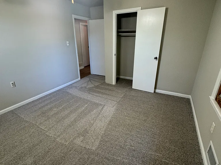 135 McBee St — Photo 11