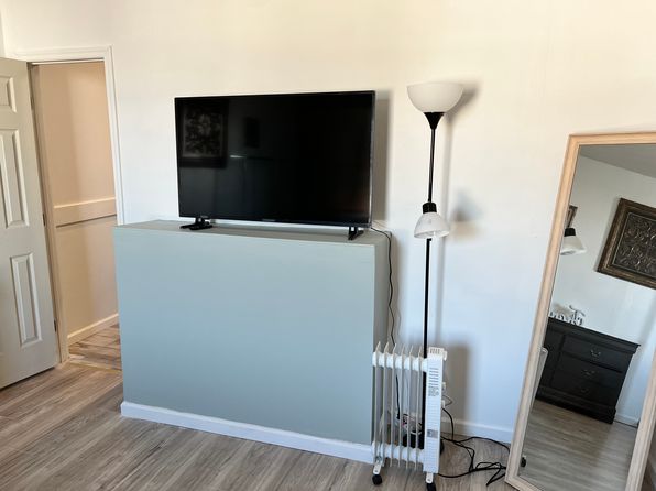 5 E Market St #3, Jonestown, PA 17038