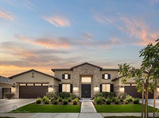 11715 Heliotrope Ct, Bakersfield, CA 93311