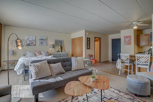 Inez Apartments Photo 1