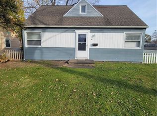 4 Alden Rd, Rochester, NY 14626