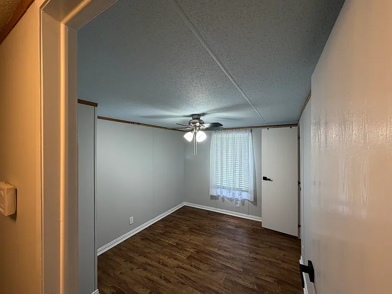 8211 Wallis St — Photo 18