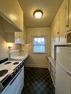 1st image of 424 Wisconsin St #2
