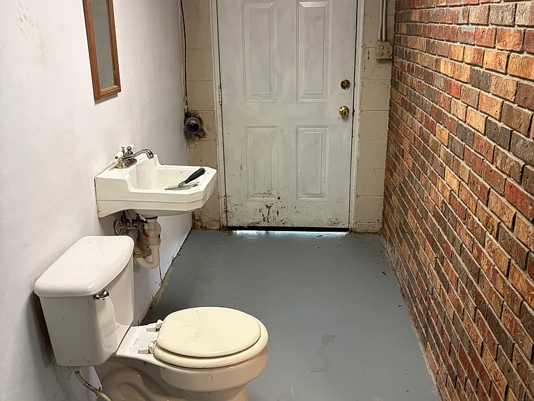 2446 Branch St #1 — Photo 12