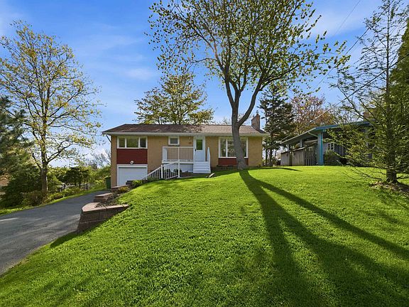 3rd image of 26 Gateway Rd