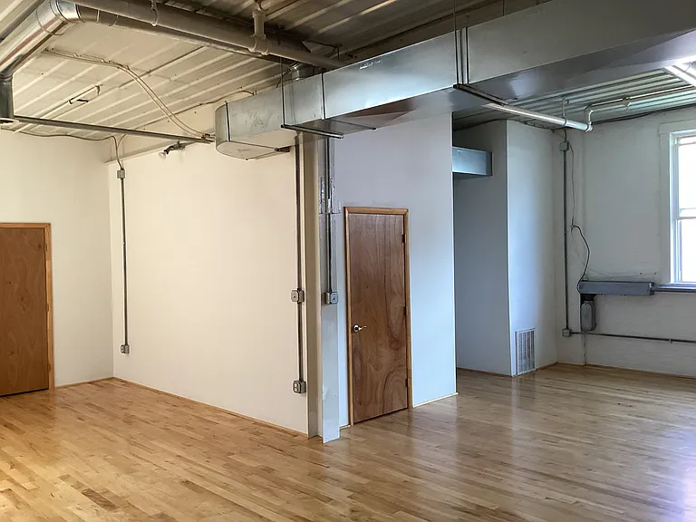 301 Henderson Ave — Photo 8