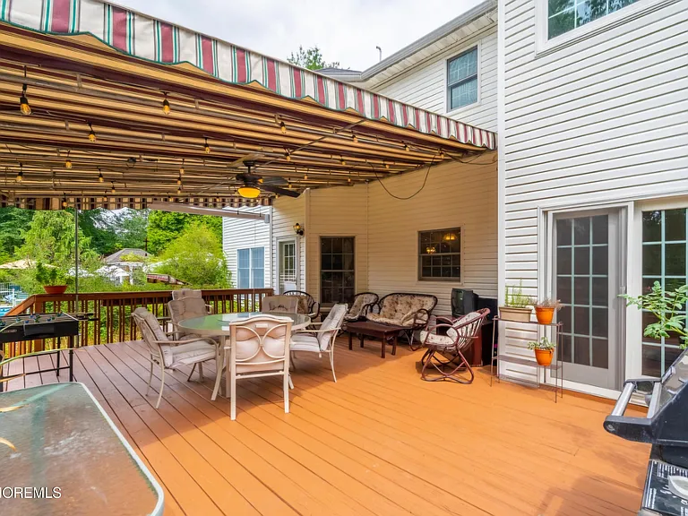 1577 Country Club Ln — Photo 18