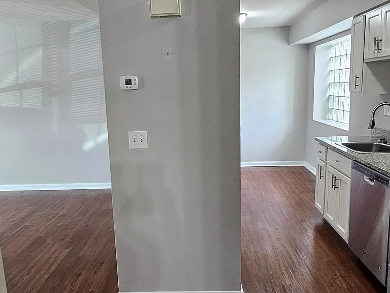 204 Cherry St #H1 — Photo 4