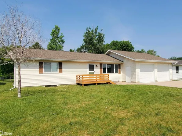 712 John K Hanson Dr, Forest City, IA 50436
