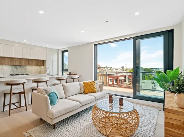 232 Eckford Street image 1 of 14