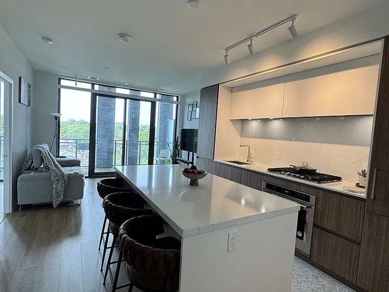 1 Hillsdale Ave E #609 — Photo 13