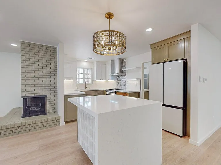 8005 Pickard Ave NE — Photo 17