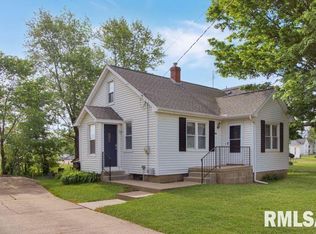 110 S Tremont Ave, Princeville, IL 61559