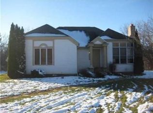 5283 Sutton Rd, Ann Arbor, MI 48105