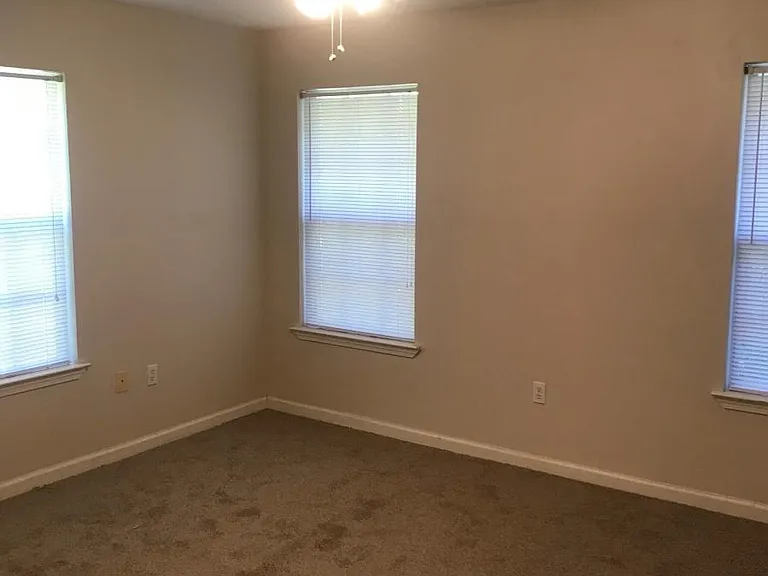 732 Victory St — Photo 8