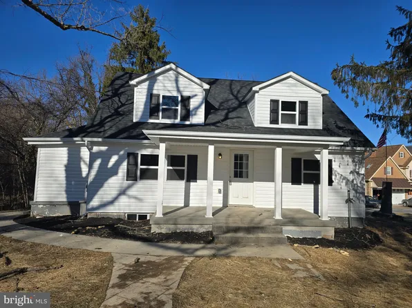 183 Engle Rd, Harpers Ferry, WV 25425