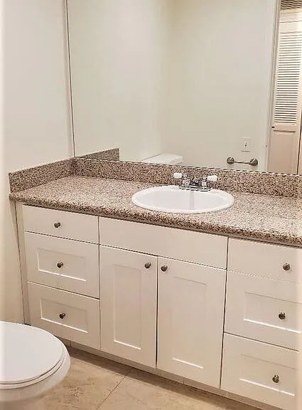 435 N Palm Dr #202 — Photo 16