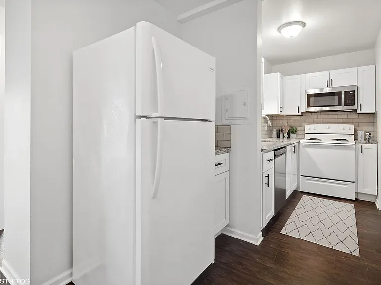 Wellington Creek Apartments — Photo 6
