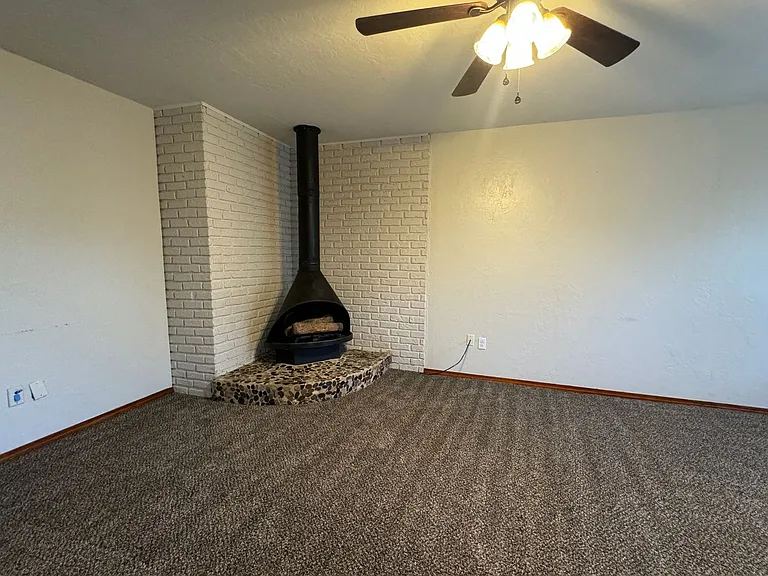 6954 SW Forest Ave — Photo 13