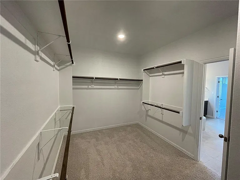 14109 Pennington Ln — Photo 32