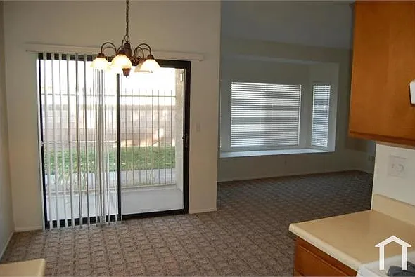 3 bed, 1100 sqft, $2,800 — Photo 3