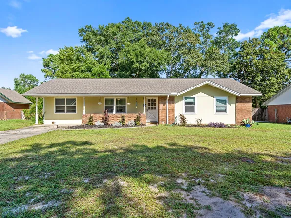 351 Oakland Cir NW, Fort Walton Beach, FL 32548