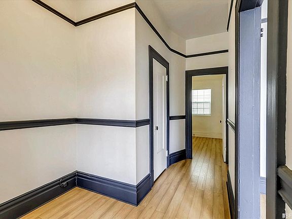 2nd image of 968-970 E Broadway St