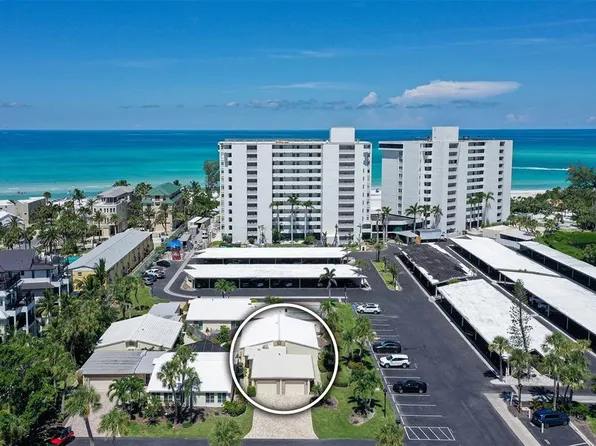 104 Whispering Sands Dr #V-27, Sarasota, FL 34242