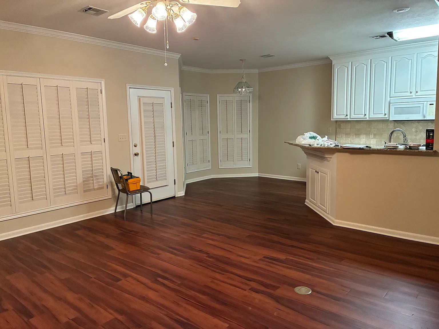 3 bed, 1400 sqft, $2,000 — Photo 3