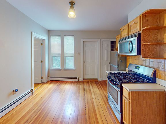 2nd image of 33 Mercer St #2