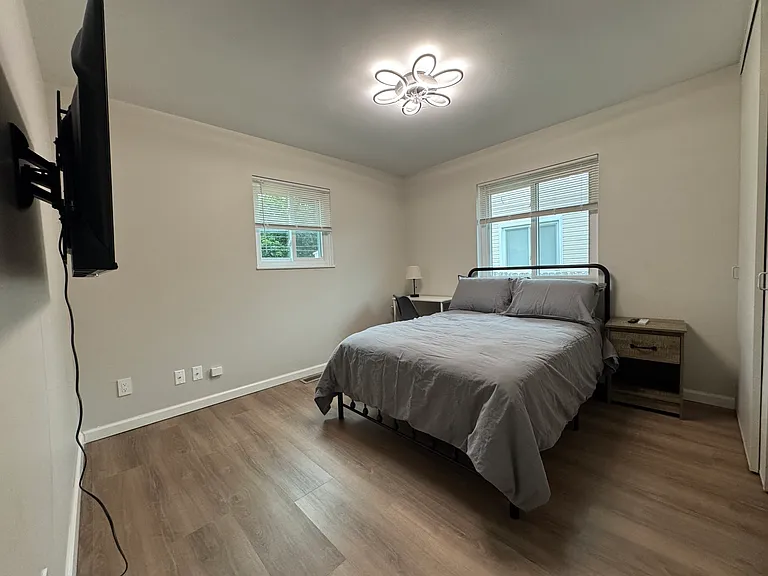 3231 Prairie Ave — Photo 8