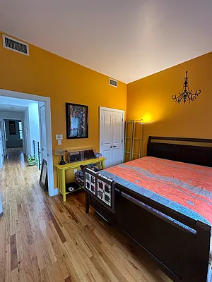 Rented by Esra Realty | media 34