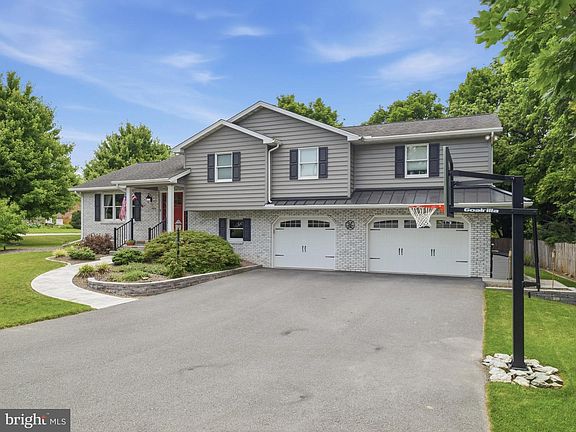 3rd image of 1188 Fiddlers Rd