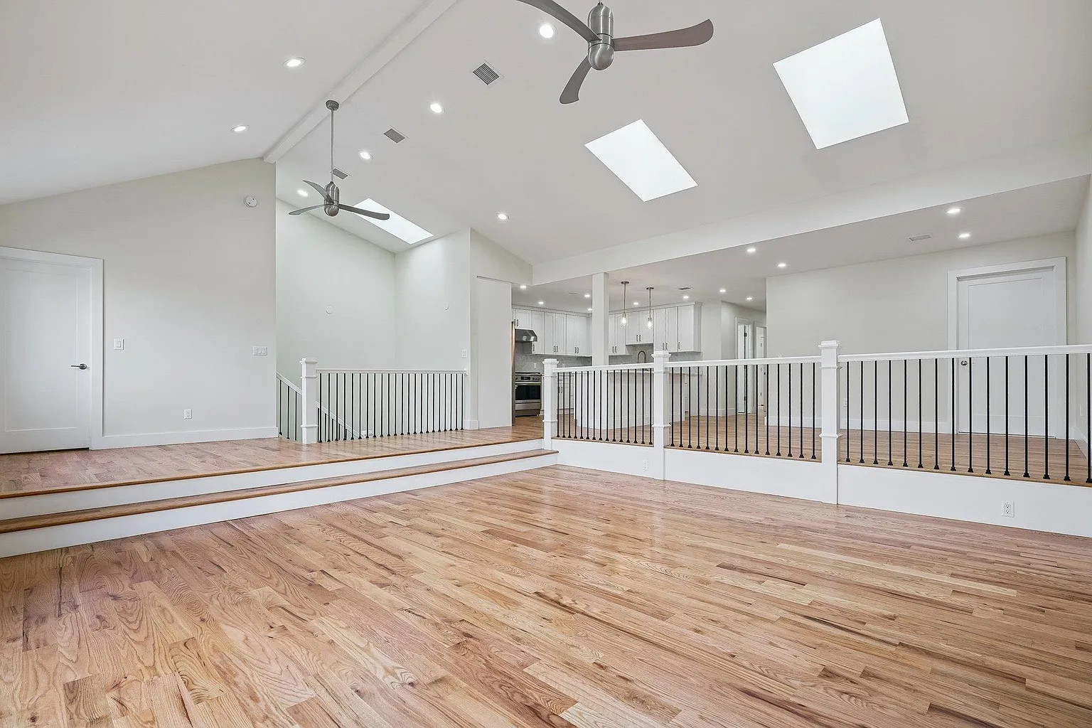 927 Pavonia Ave #2 photo 1