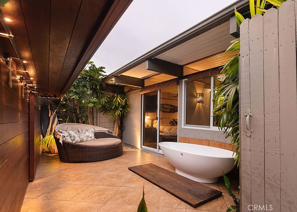 1st image of 266 Del Gado Rd