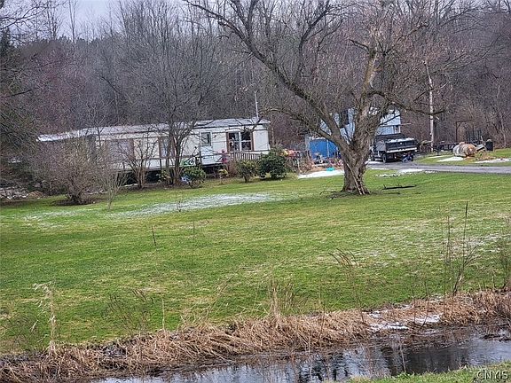 5th image of 2064 Pilgrimport Rd