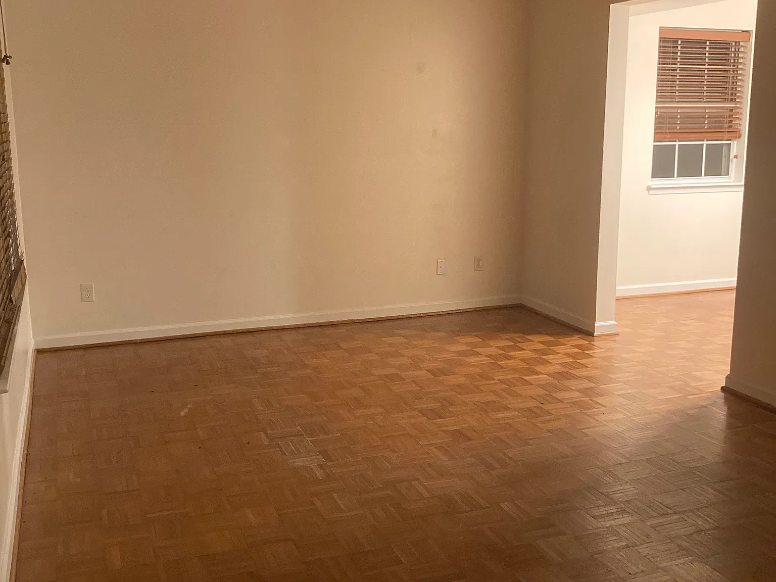 3 bed, 1.5 bath, 1200 sqft, $2,250 — Photo 2