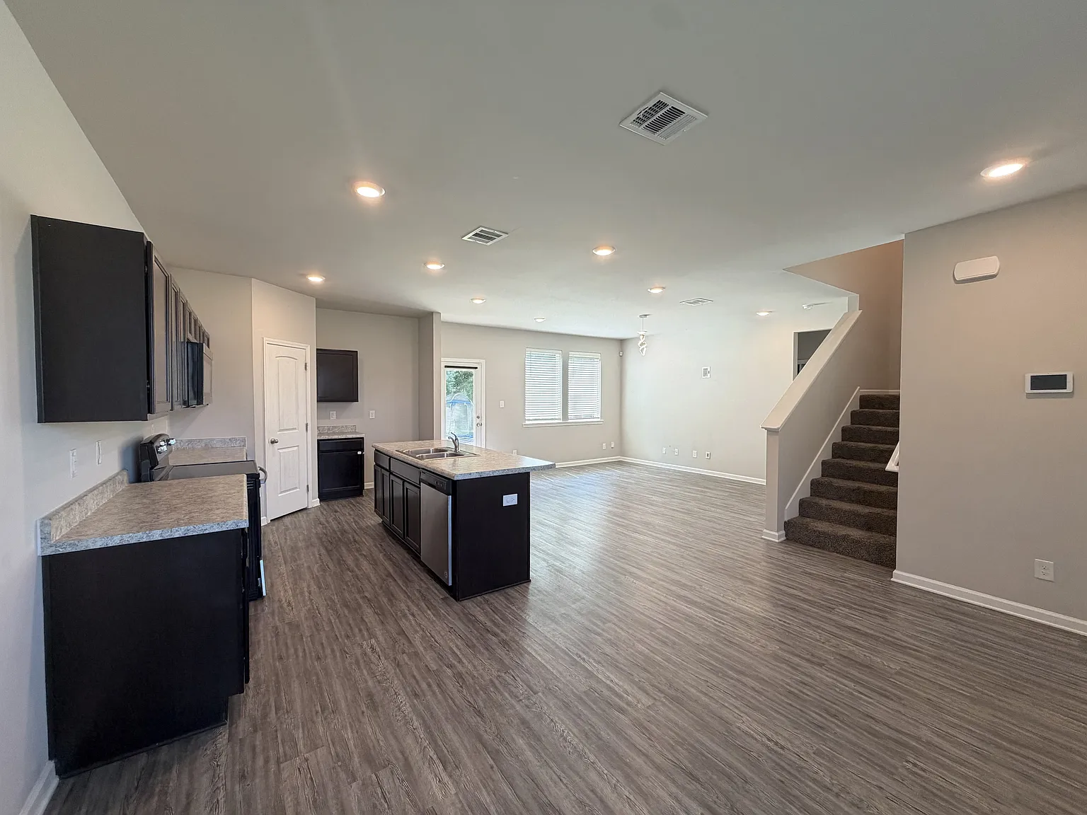 18317 Fox Hollow Loop - 1 — Photo 3