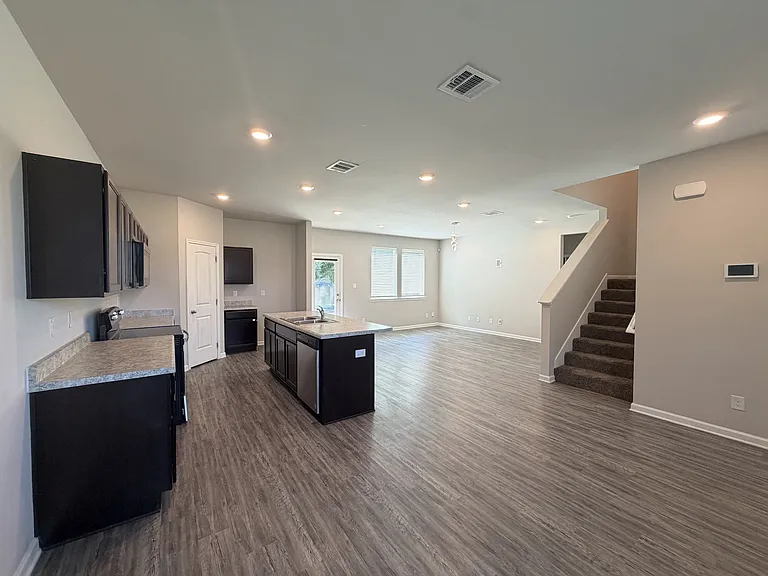 18317 Fox Hollow Loop — Photo 3