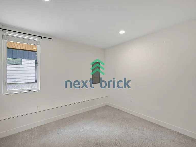 4521 Sunnyside Ave N #C — Photo 15