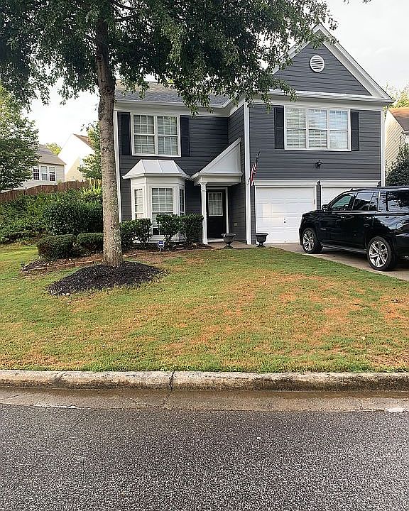 2nd image of 709 Castleton Ln