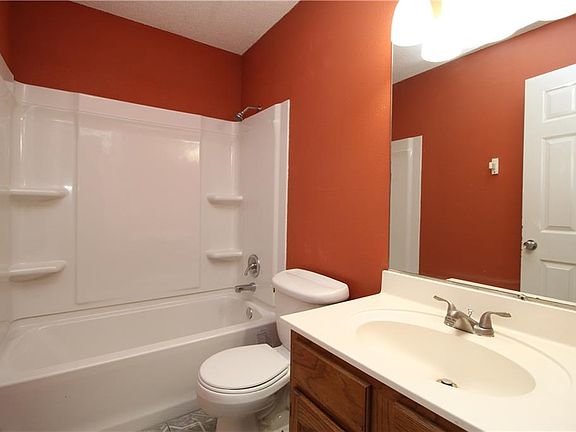 5th image of 500 E Sandlewood Dr