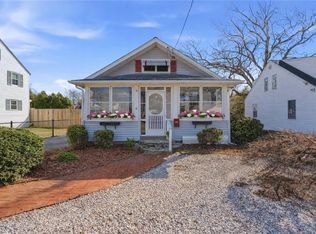 68 Packard Ave, Warwick, RI 02886