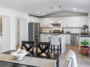 3335 Smoke Tree Rd, Mississauga, ON L5N7M5