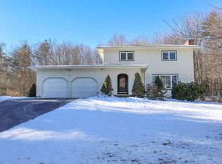11 Quincy Dr, Bedford, NH 03110