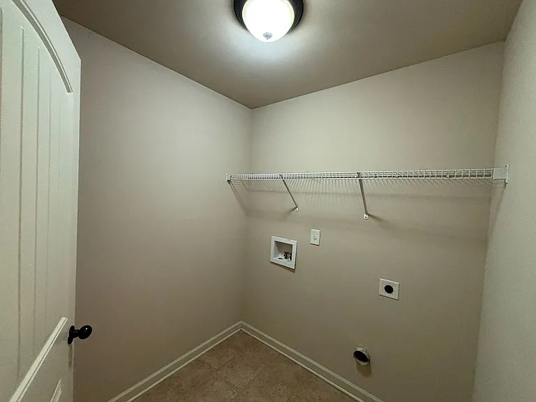 1322 Ingersoll Dr — Photo 11